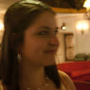 Meet your Posher, Alyssa